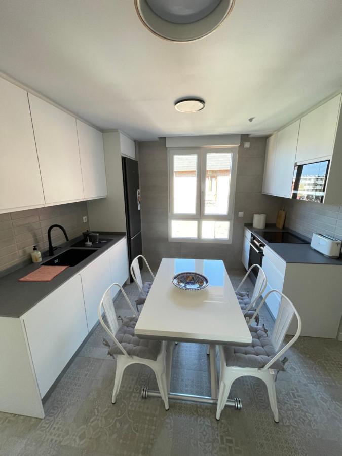 Apartamento Recien Reformado En Somo Junto Iglesia Exterior foto
